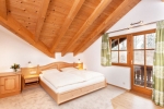 bergpension-christine_fewo-ergelweg-schlafzimmer