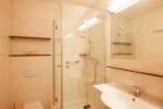 hotel-gaestehaus-zuern_doppelzimmer-bad