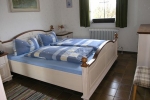 fewo-muellers_schlafzimmer-lechbruck