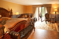 Landhaus & Burg Hotel Romantik