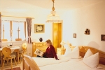 gasthof-pension-unterwirt_schlafzimmer