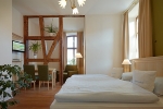 pension_weingut-matthiashof_schlafzimmer