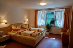 ferienwohnung-roeckelhof_schlafzimmer2