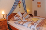 fewo-raeder_schlafzimmer